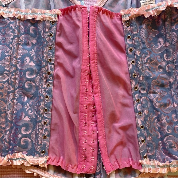 princess-esque pink n purple corset - Picture 3 of 3